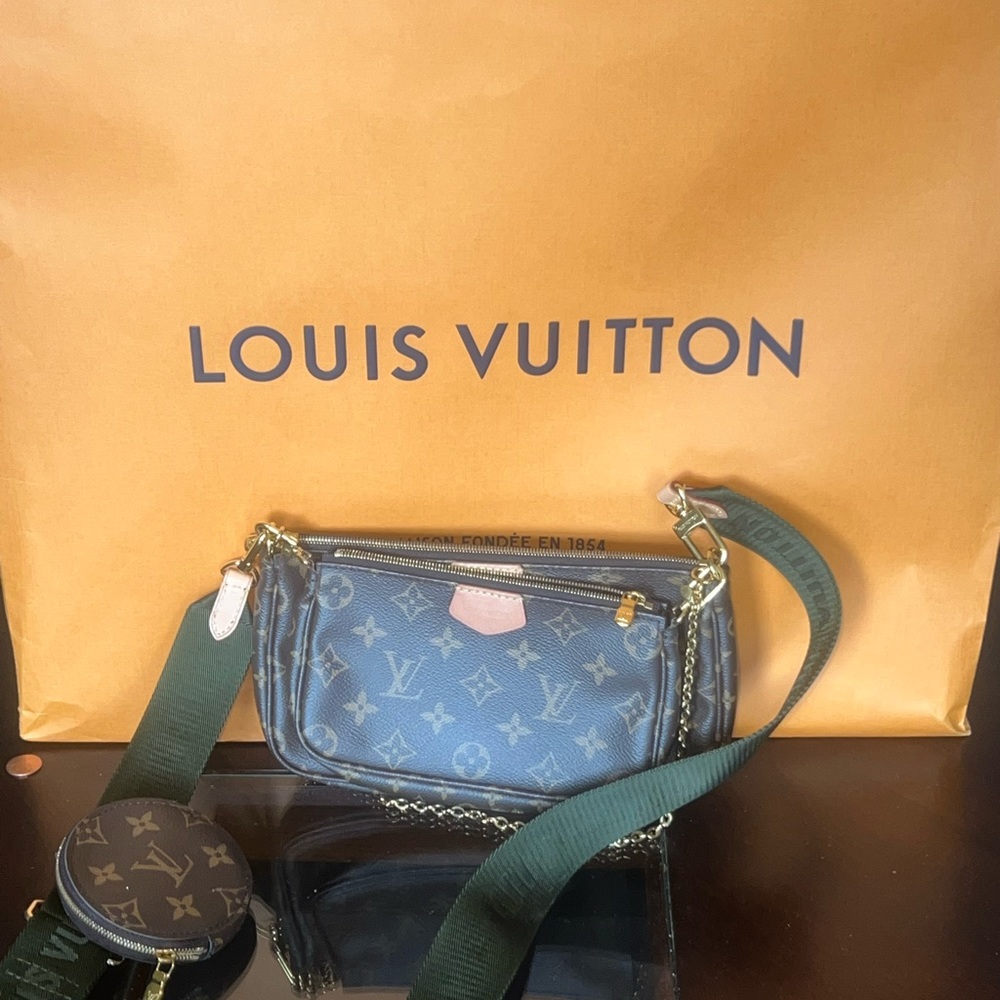 Louis Vuitton pochette accessories with khaki strap